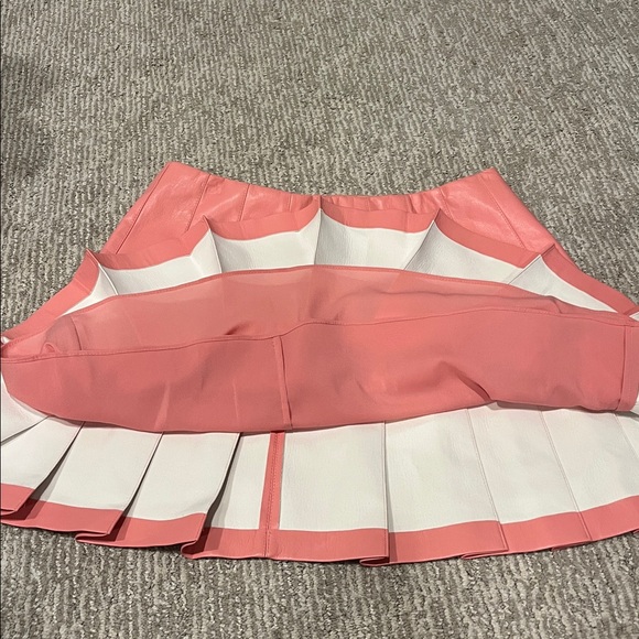 Alice + Olivia Carter Faux Leather Pleated Mini Skirt - Picture 6 of 7